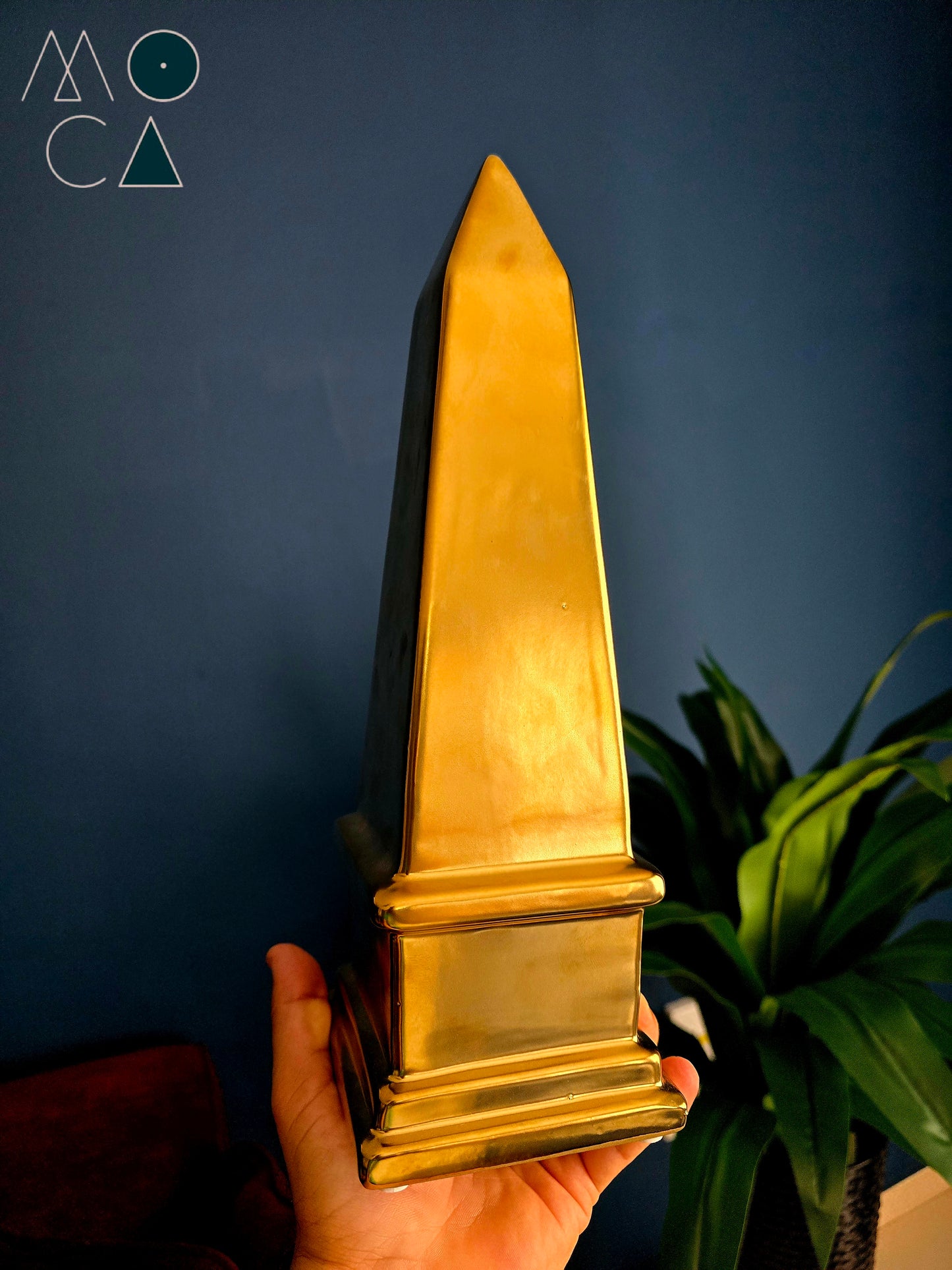 OBELISCO DORADO